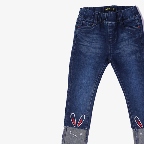 mid blue embroidered jeans for girls 3
