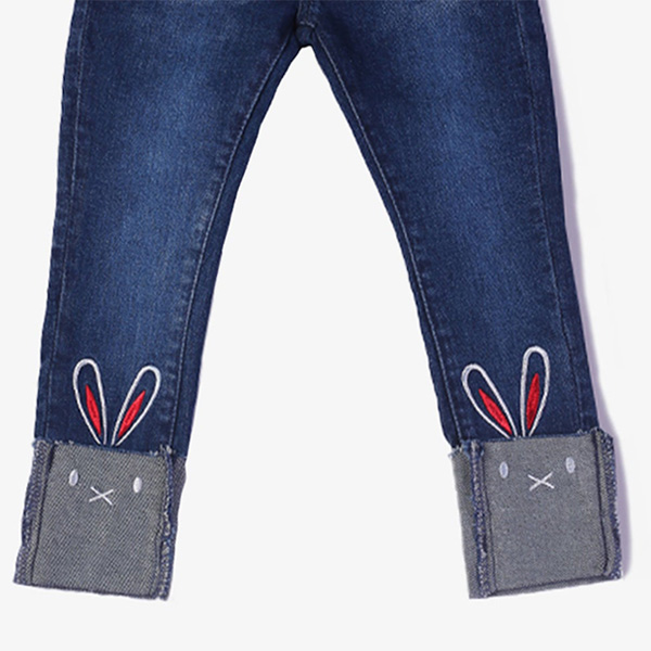 mid blue embroidered jeans for girls 4