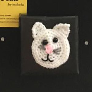 crochet cat wall hanging
